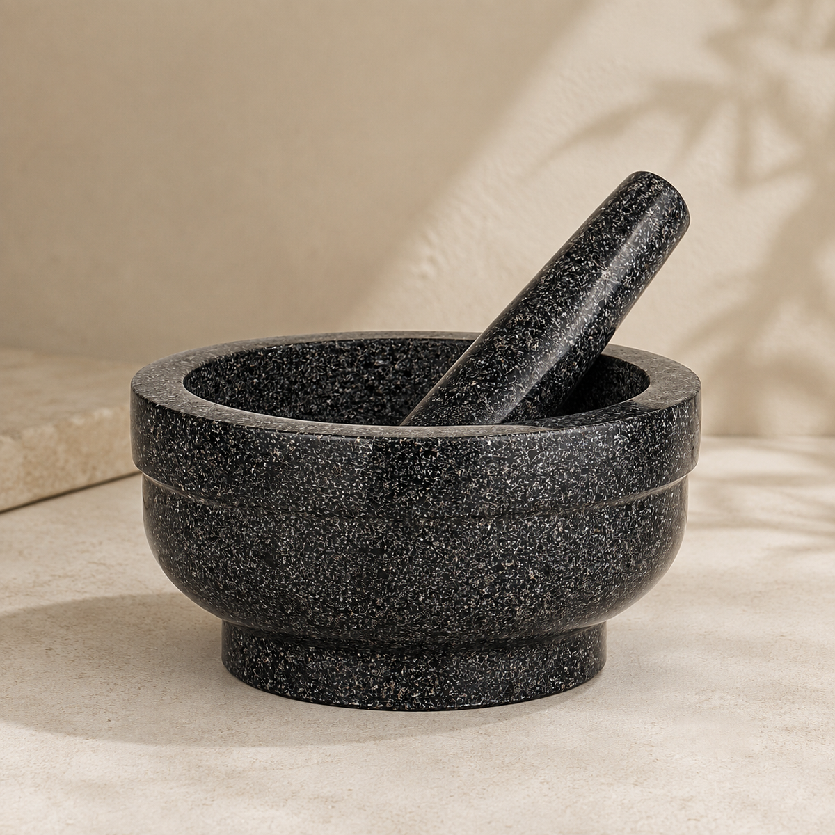 Moździerz granitowy NOIR 21 cm