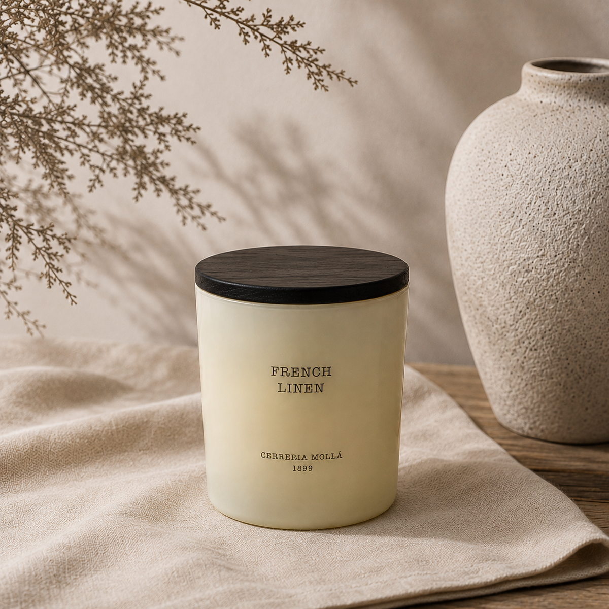 Świeca zapachowa French Linen – Cereria Mollá 1899